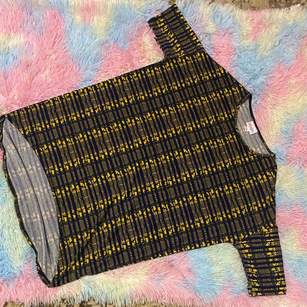 Lularoe XS tunic top
